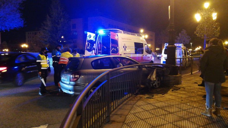 Un conductor ebrio de 83 años causa un accidente en Prado de la Vega (Oviedo)