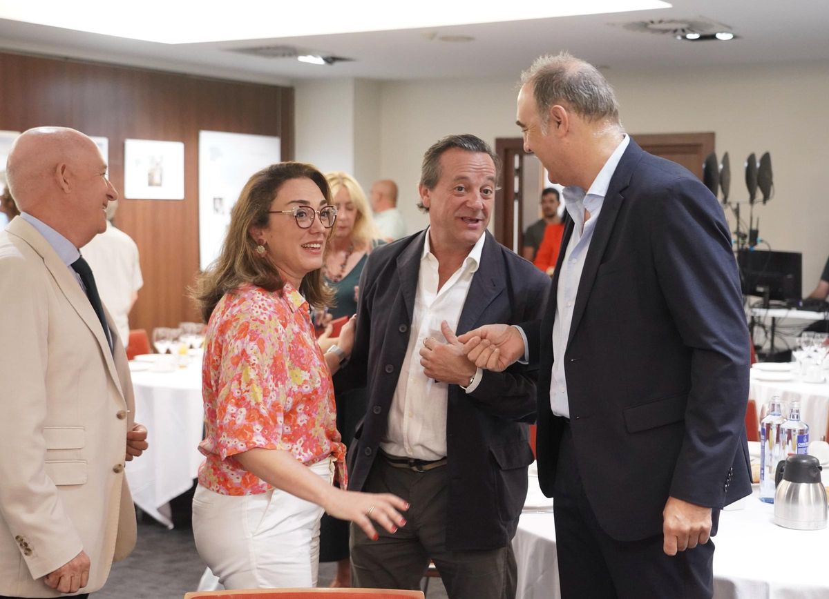 Grupo Tribuna celebra el Foro Informativo ‘Mujeres rurales. Mujeres’, con una mesa redonda en la que participan la consejera de Agricultura, María González Corral