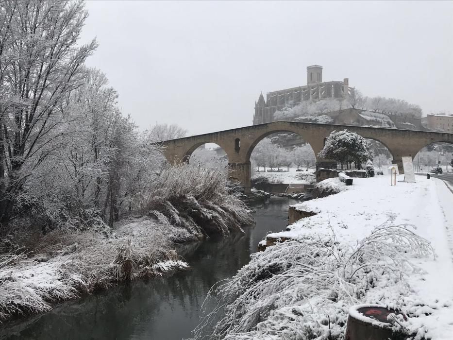 La neu arriba a Manresa