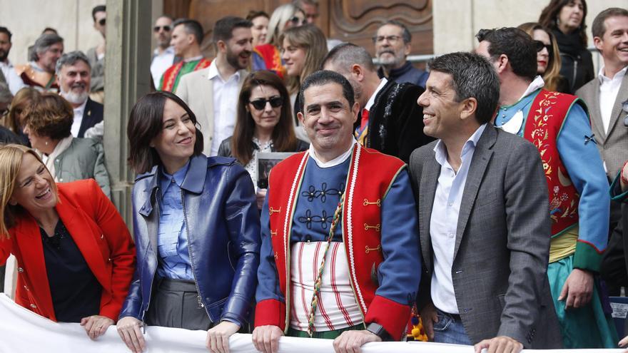 Mazón al asalto de los feudos socialistas