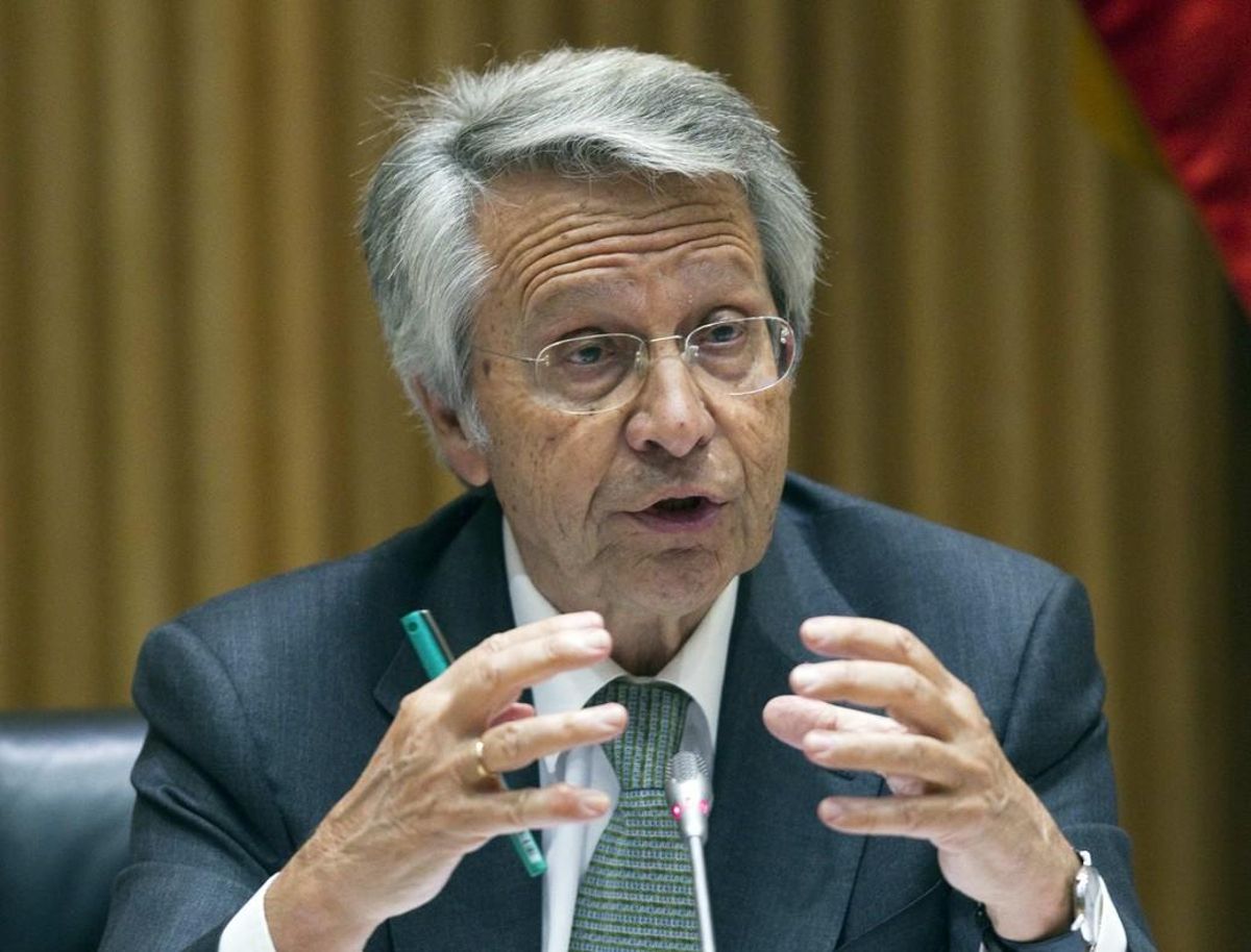 Former chairman of NovaCaixaGalicia savings bank Julio Fernandez Gayoso speaks during a parliamentary hearing at the Spanish parliament in Madrid July 26 2012 REUTERS Susana Vera SPAIN - Tags BUSINESS POLITICS Former chairman of NovaCaixaGalicia savings bank Julio Fernandez Gayoso speaks during a parliamentary hearing at the Spanish parliament in Madrid July 26 2012 REUTERS Susana Vera SPAIN - Tags BUSINESS POLITICS