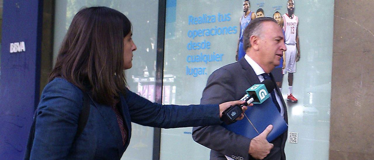 Manuel Fernández de Sousa, en 2013, entrando en la Audiencia Nacional para prestar declaración sobre su sociedad ICS Holdings
