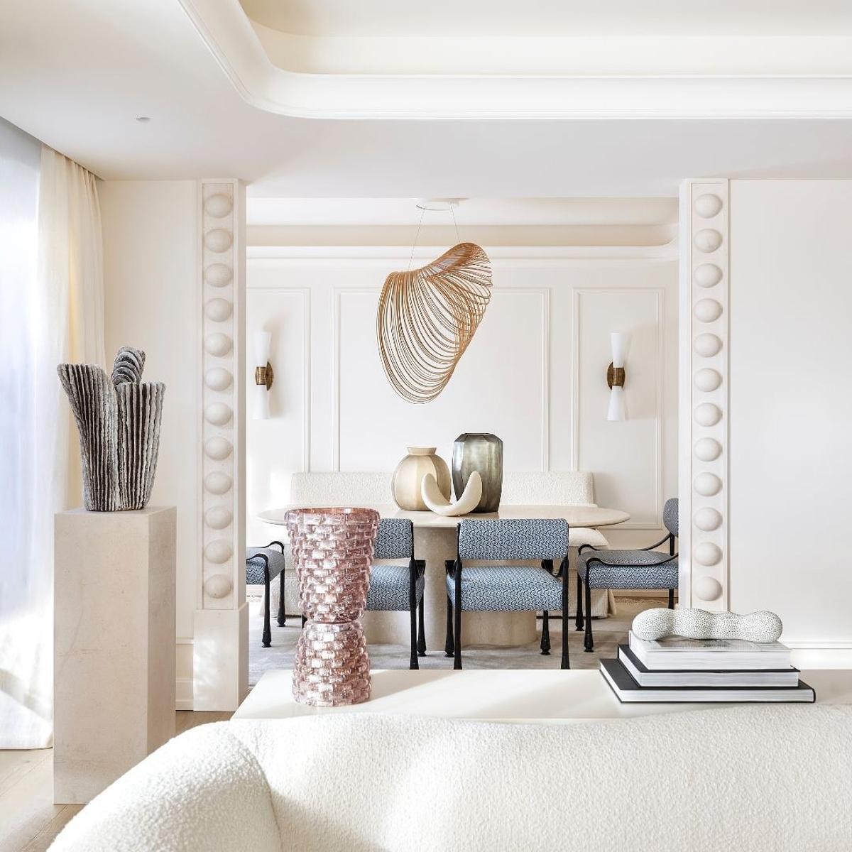 Salón y vistas al comedor del ático de Tamara Falcó en Madrid