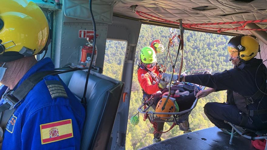 Rescatan por aire a una senderista accidentada en Moratalla