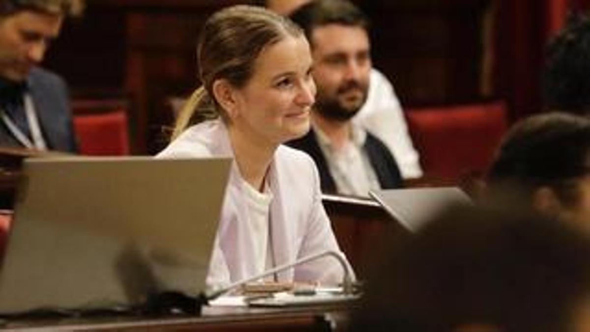 Marga Prohens no supera la primera votación y tendrá que esperar al jueves para ser presidenta