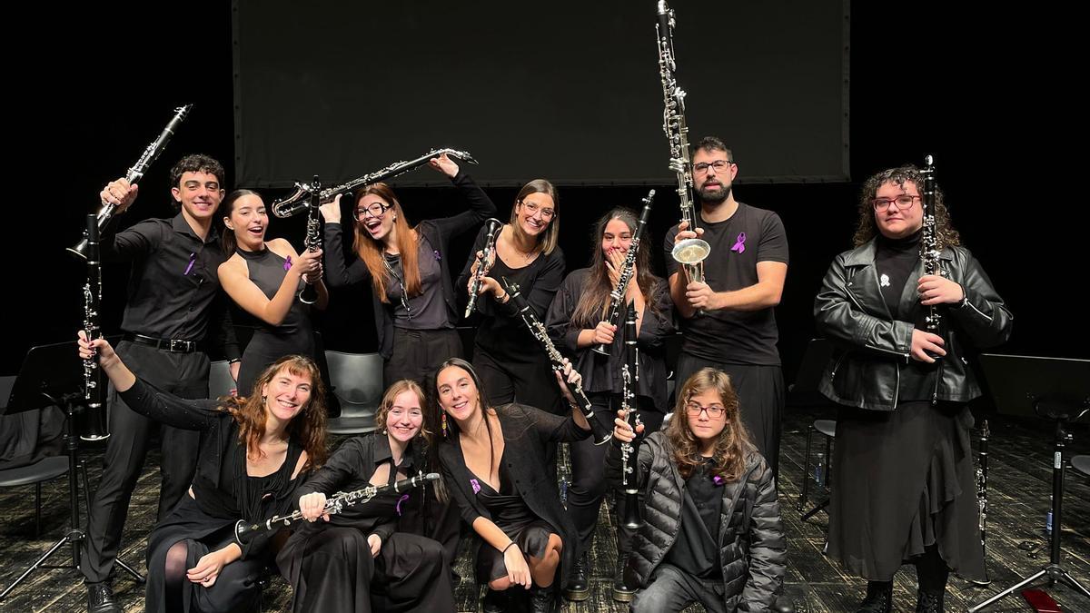 Un grupo de alumnos da Banda da Escola de Música de Rianxo.