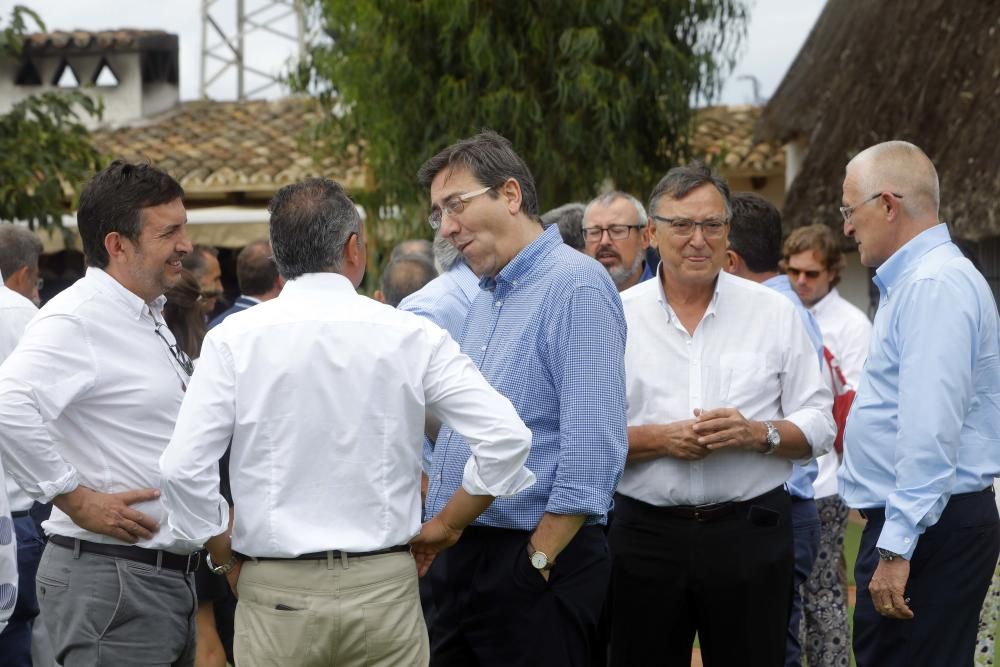 Empresas, bancos y Consell en almuerzo de trabajo con las Cámaras de Comercio de la C. Valenciana