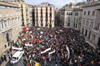 La enseñanza pública convoca para este martes su primera huelga unitaria en democracia