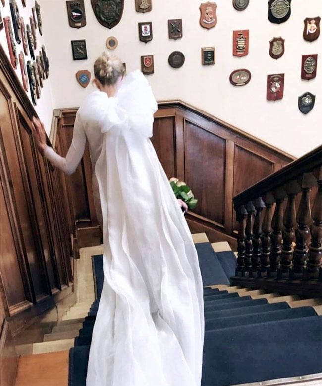 Detalles de la parte trasera del vestido