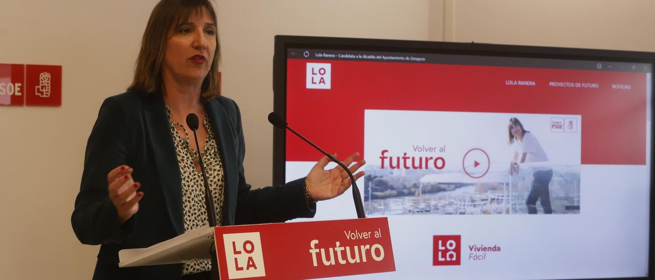 La candidata a la Alcaldía de Zaragoza, Lola Ranera, en la presentación de su campaña.