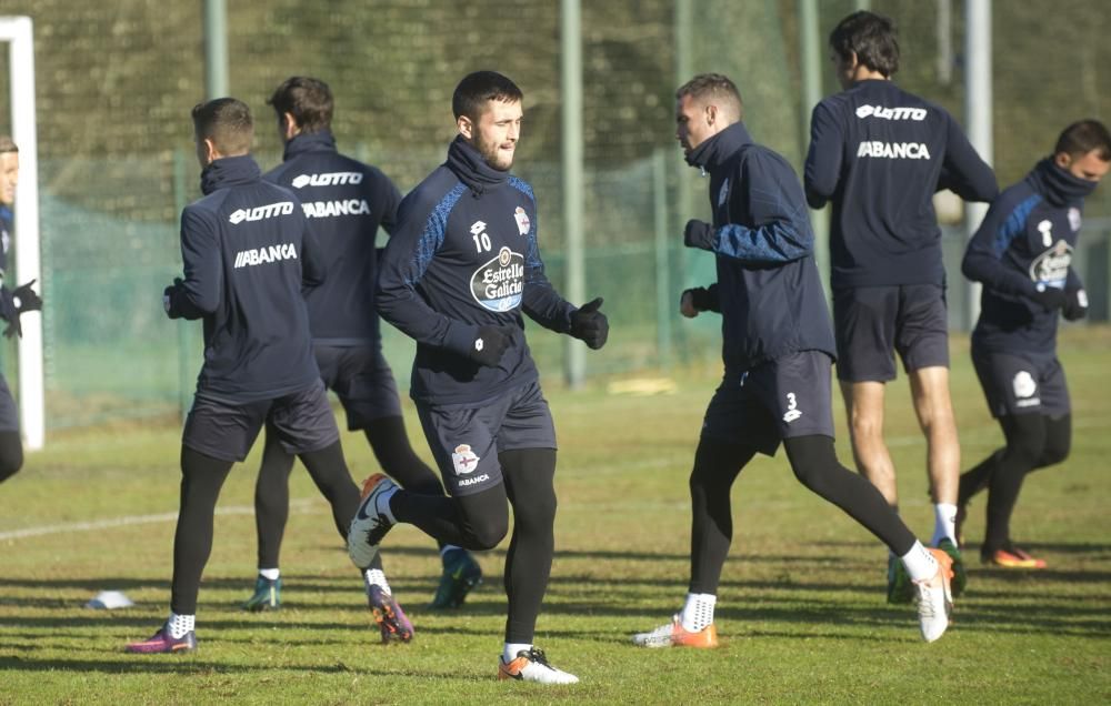 Garitano solo contará con Andone como referencia en ataque para el partido ante el Málaga, pero ha preferido no incluir en la convocatoria a ningún jugador ofensivo procedente del filial.