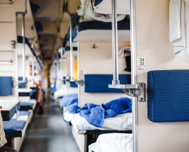 Espacio compartido para que duerman todos los viajeros, sin intimidad