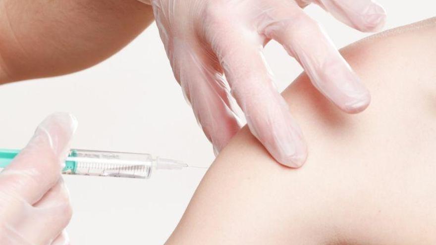 Los pediatras siguen recomendando la vacuna de la menigitis Bexsero porque creen que es eficaz