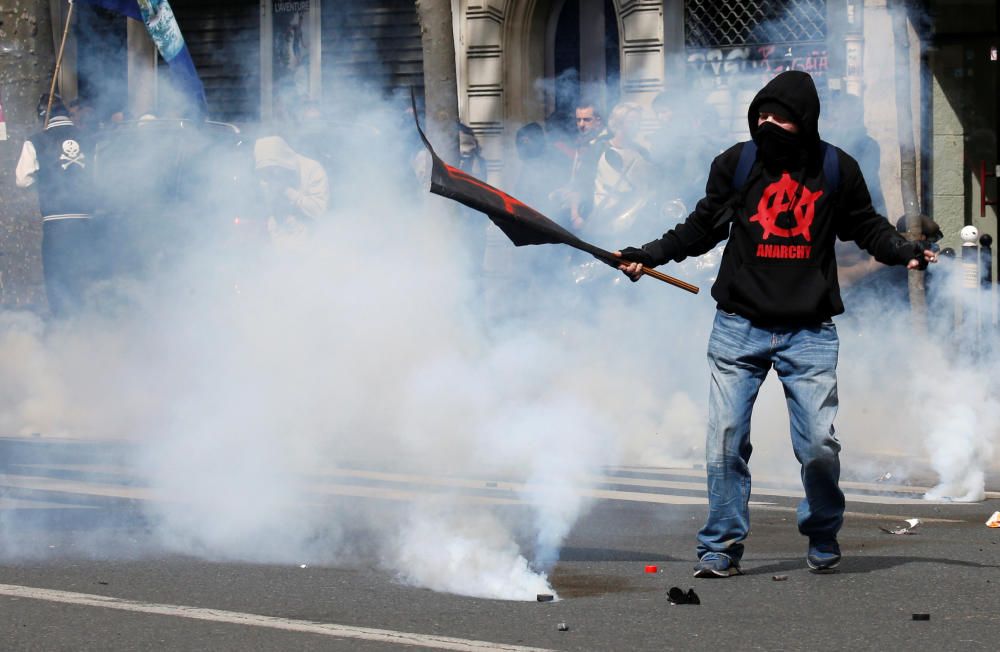 Disturbios en París en la celebración del 1 de Mayo