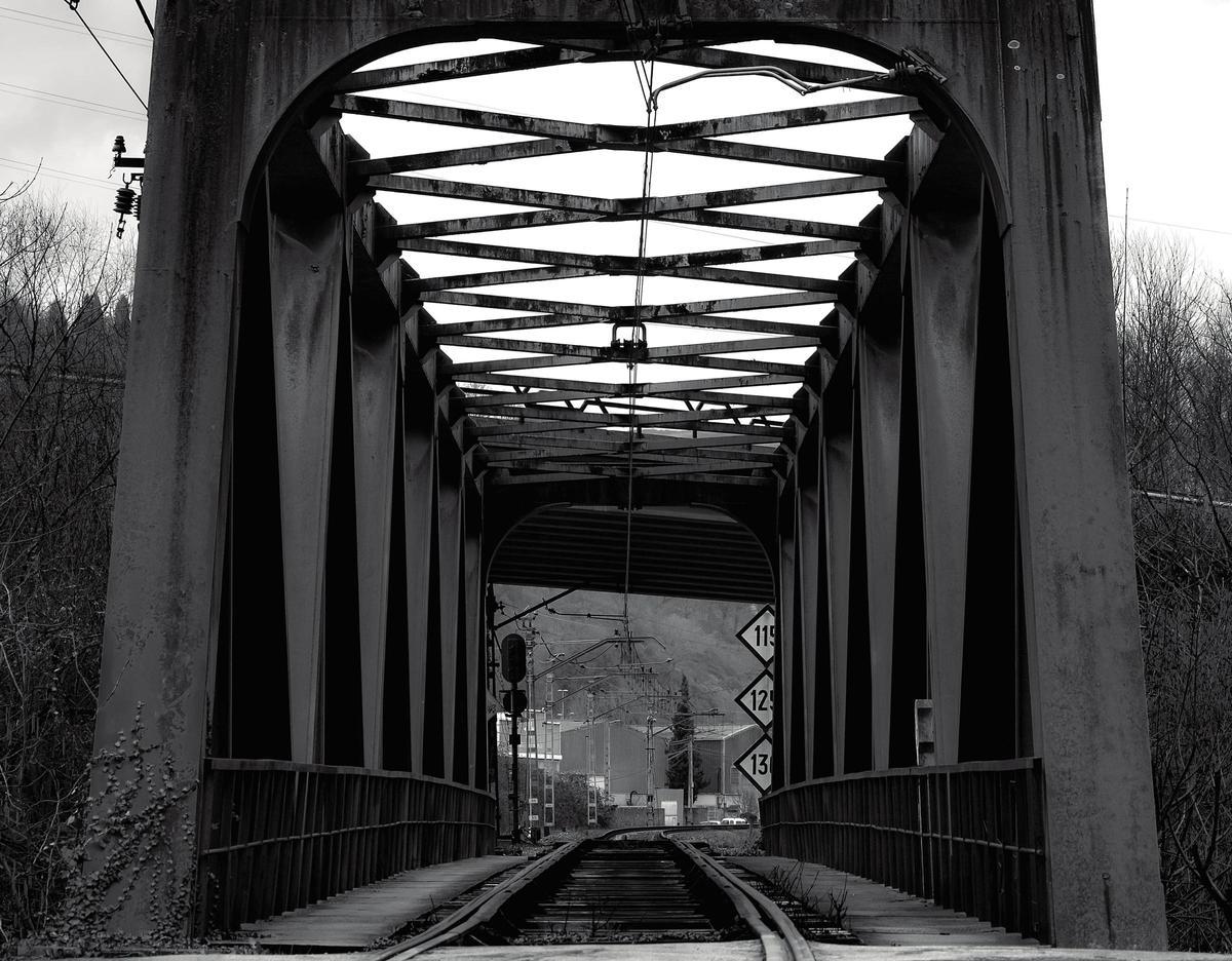 Puente sobre el Nalón
