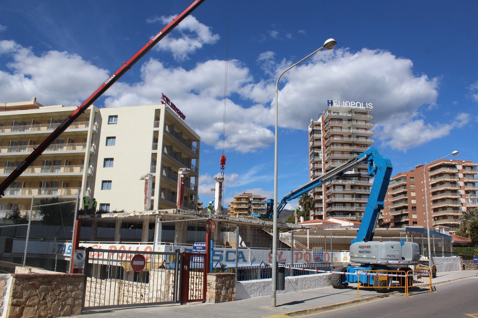 Empieza el derribo de la mítica Tasca El Pollo en Benicàssim