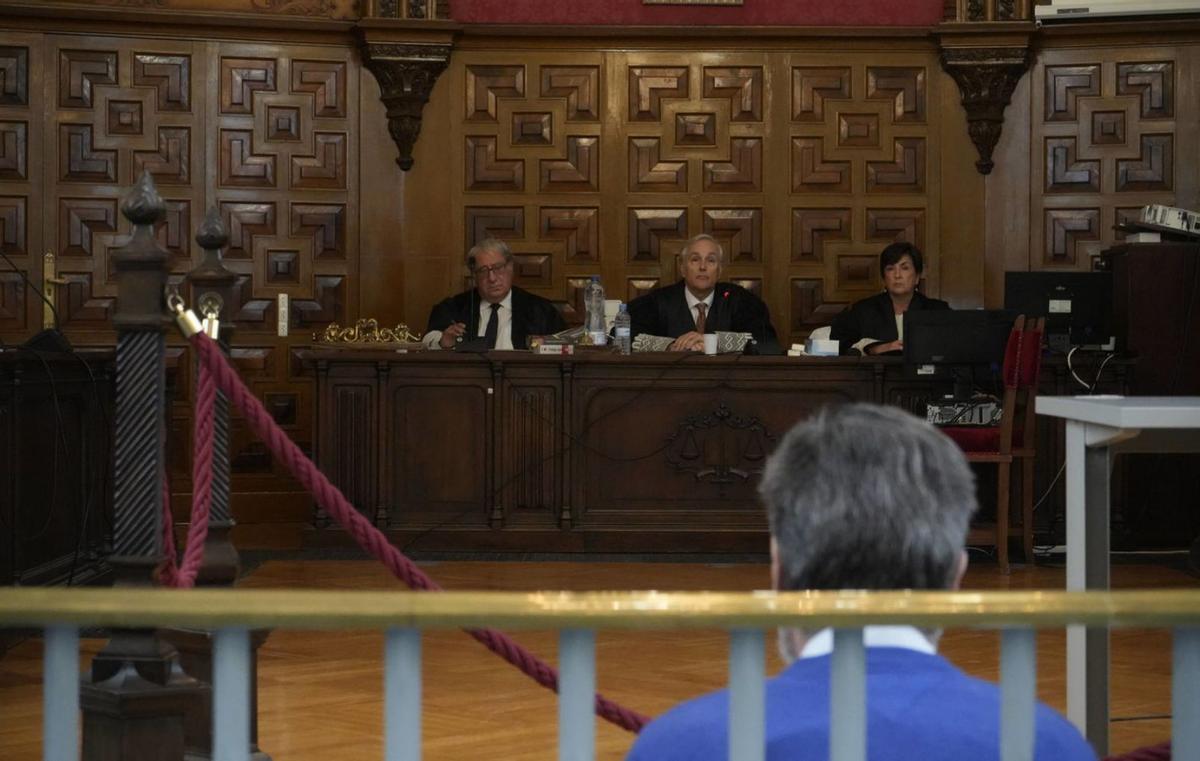 El procesado minutos antes de inciarse la primera jornada de la vista oral. | Jose Luis Fernández (Archivo)