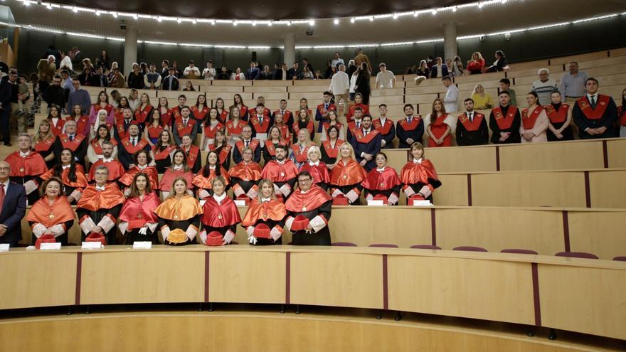 Graduación de dos promociones de Derecho en la UMH de Elche