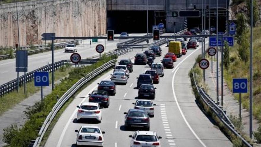 La DGT prevé retenciones en las salidas de Oviedo y Gijón