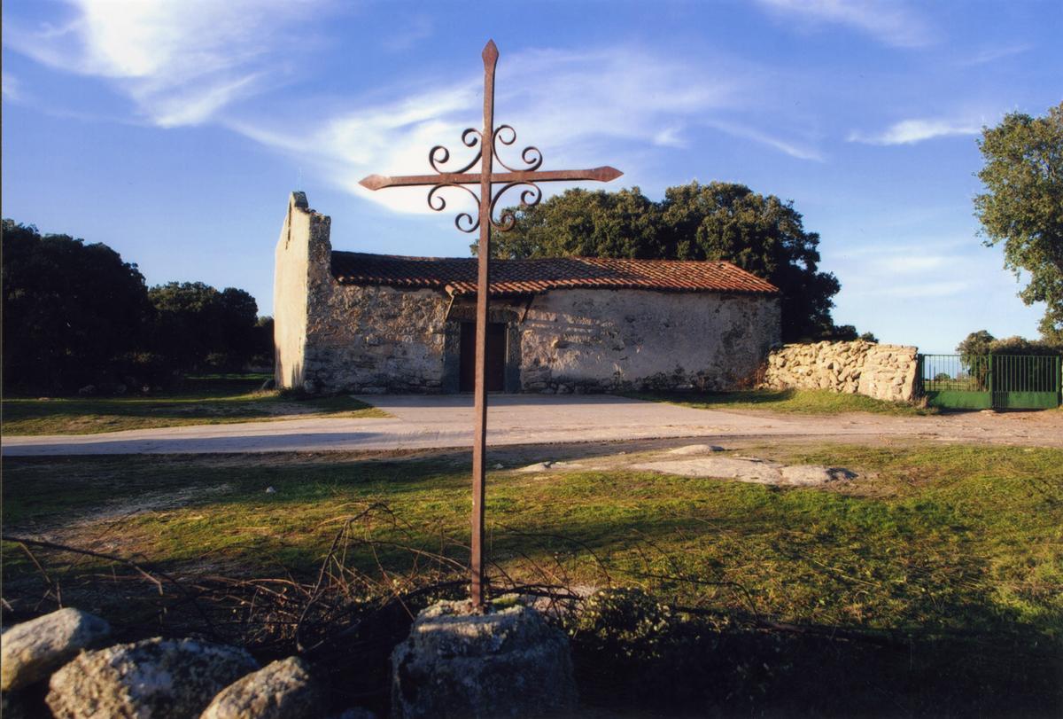 RUTAS A PIE POR TIERRAS DE ZAMORA , A LA RAYA DE LAS DEHESAS DESDE LA CERNECINA , SAYAGO , CRUCERO ERMITA