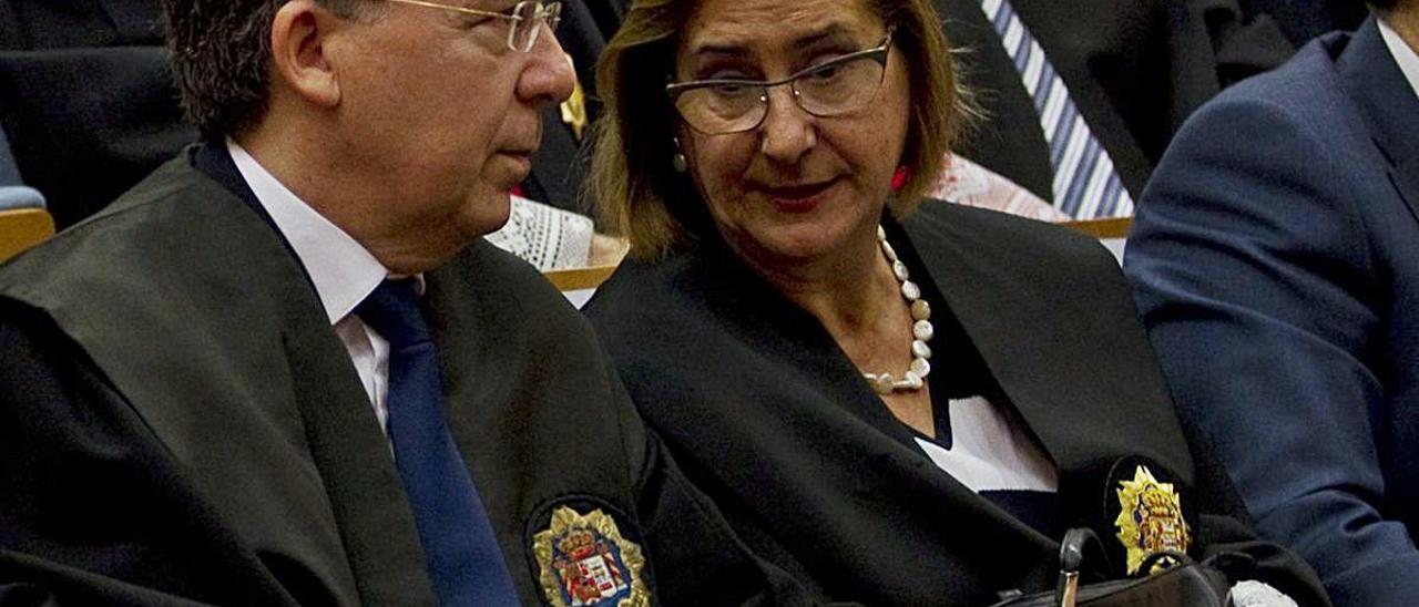 Jorge Rabasa y Teresa Gisbert, en una imagen de archivo de un acto oficial.