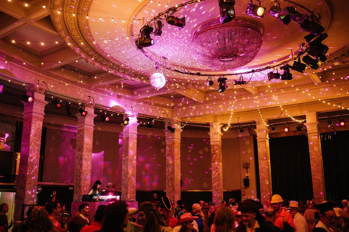 El Carnaval Legendario celebrado en el Círculo de Bellas Artes contará con la curaduría musical de 'El Cuerpo del Disco'