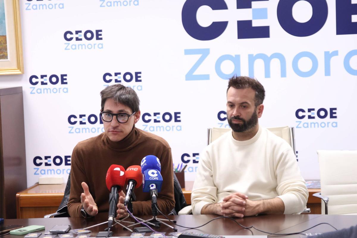 CAMPANA DE COMERCIO DE NAVIDAD DE AZECO