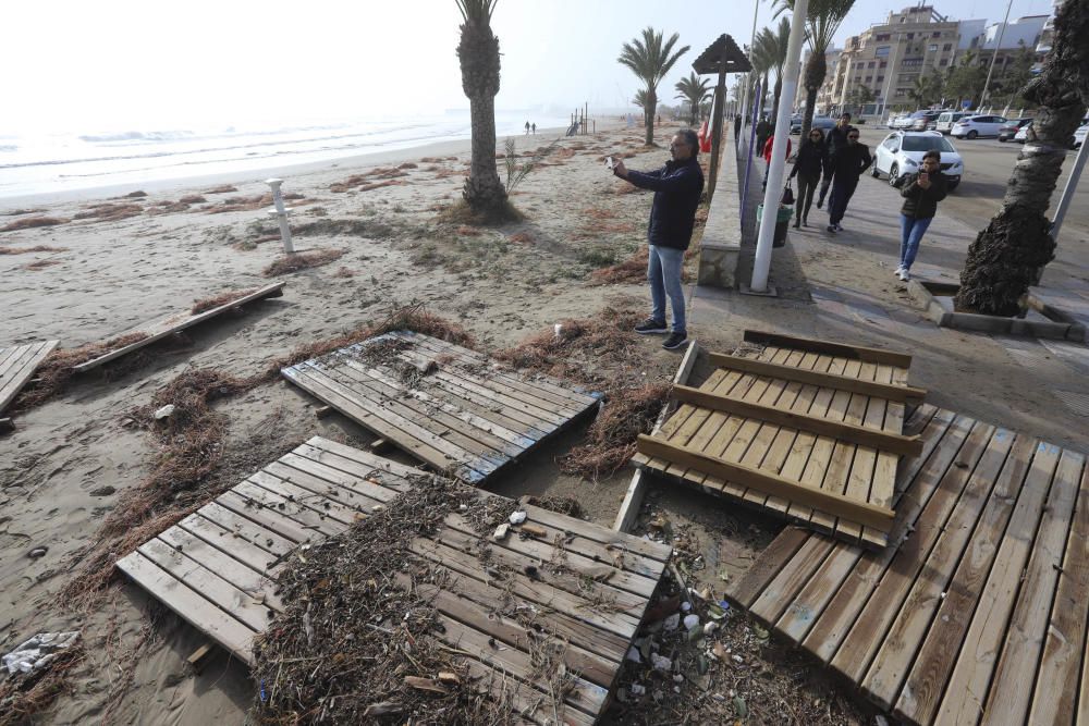 Daños en el litoral de Camp de Morvedre tras el paso del temporal Gloria