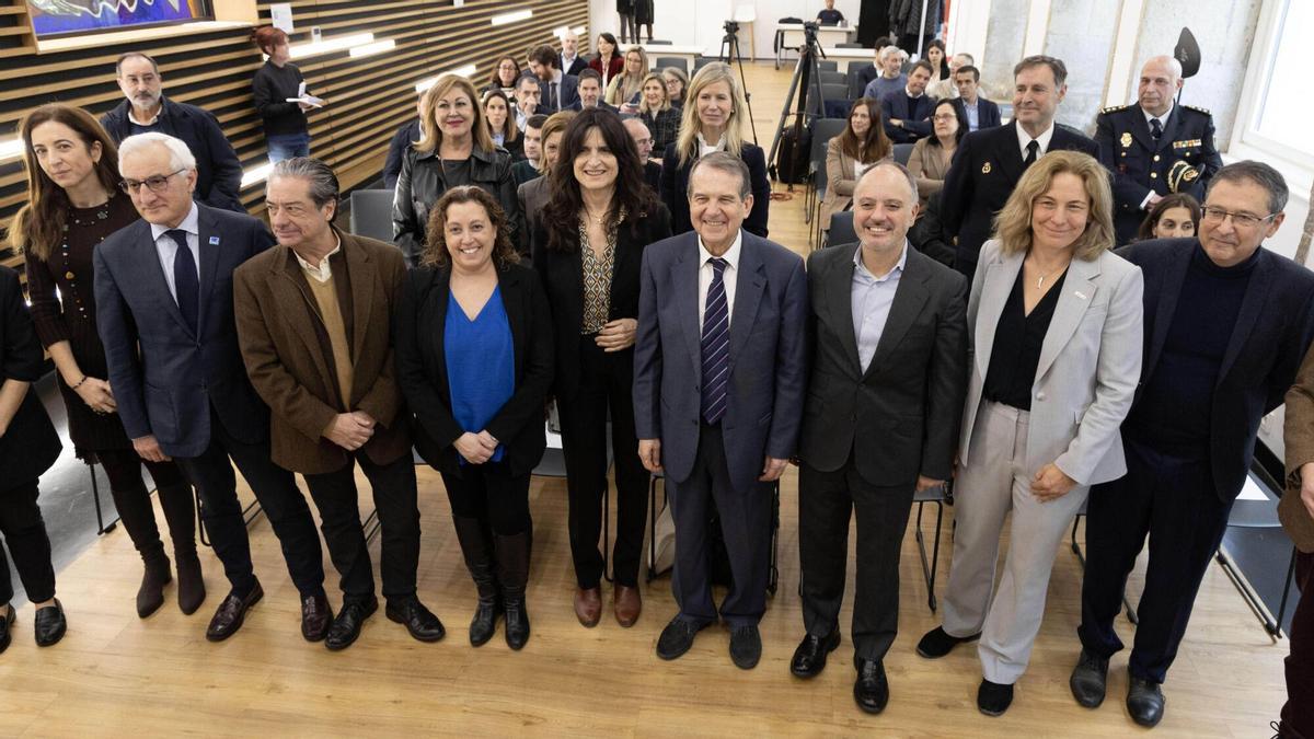 La cadena de valor del palangre gallego genera 855 millones de euros al año y más de 4.800 empleos