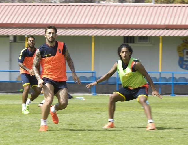 ENTRENAMIENTO DE LA UD LAS PALMAS Y ENTREVISTGA ...