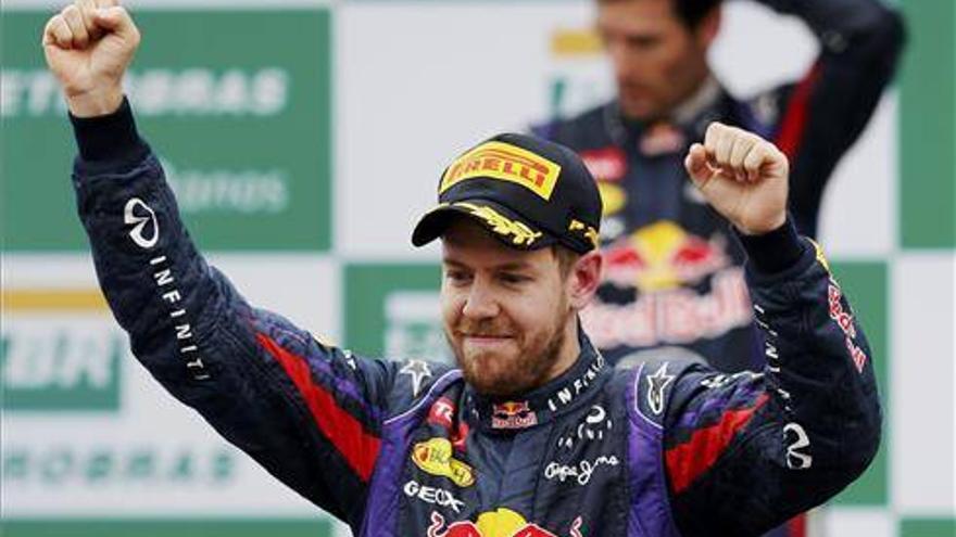 Vettel gana en Brasil y entra en la historia