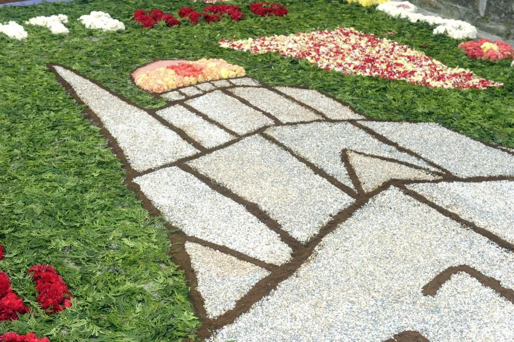 Ofrenda a la virgen del Rosario