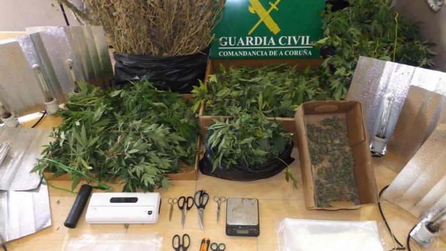 Tres detenidos en Boiro por cultivo y distribución de marihuana