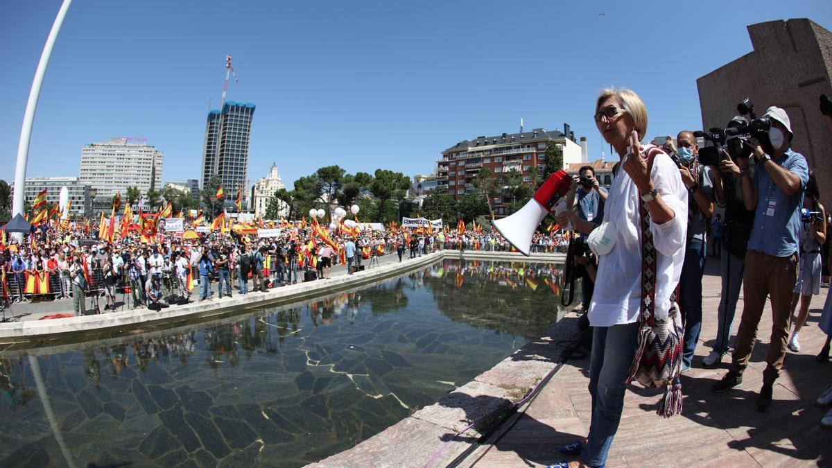 Las derechas se unen contra Sánchez y los indultos en Colón