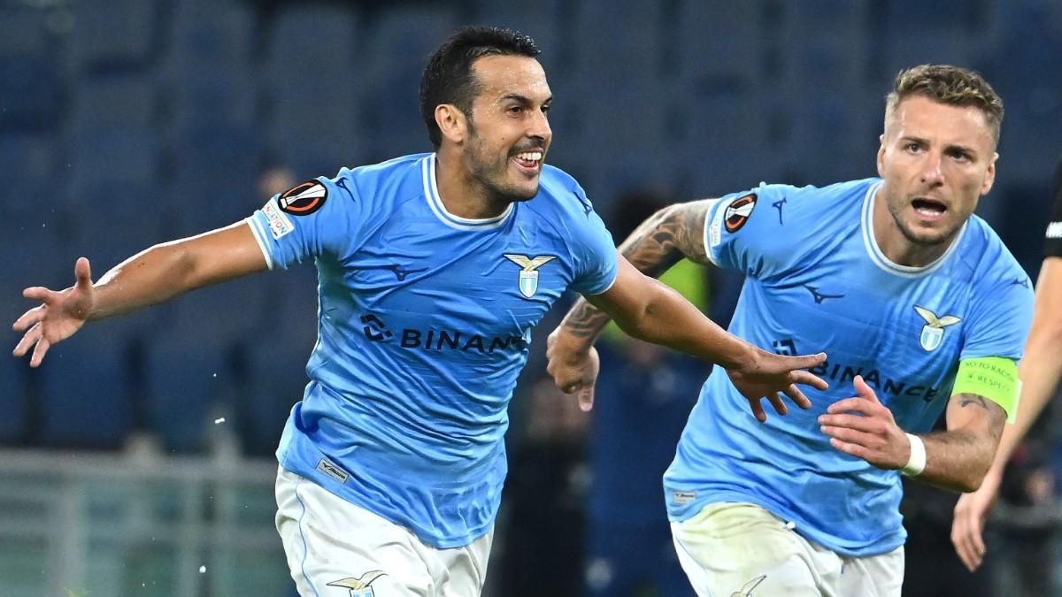 Pedro Rodríguez celebrando un gol de la Lazio junto a Ciro Immobile