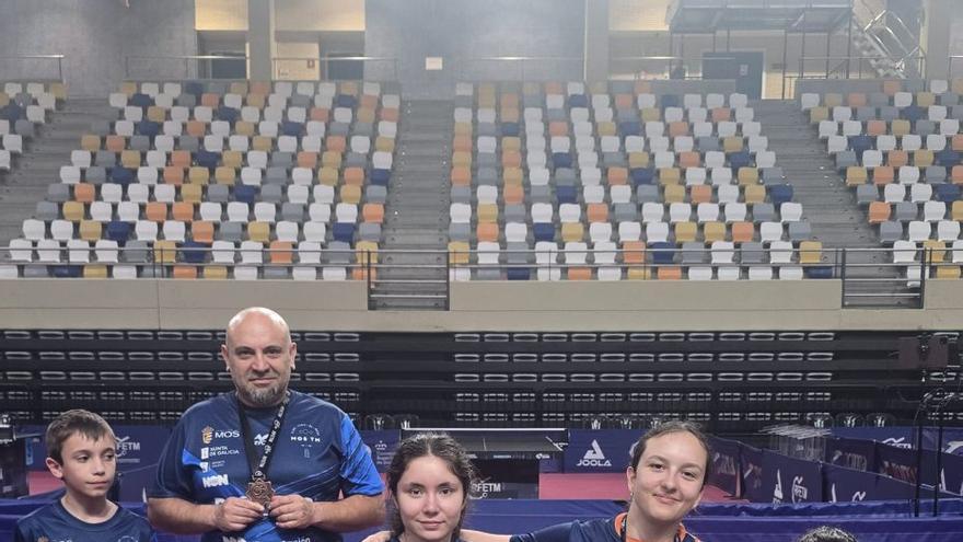 Mos triunfa no Campionato de España de tenis de mesa