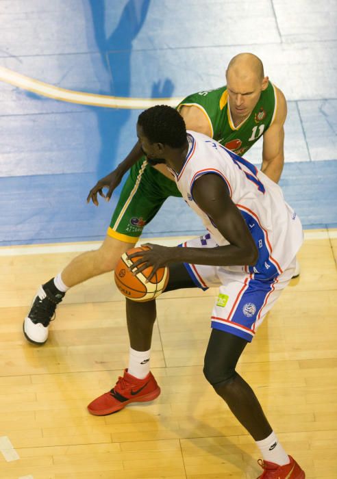 El HLA Alicante vence por 21 puntos al Huesca