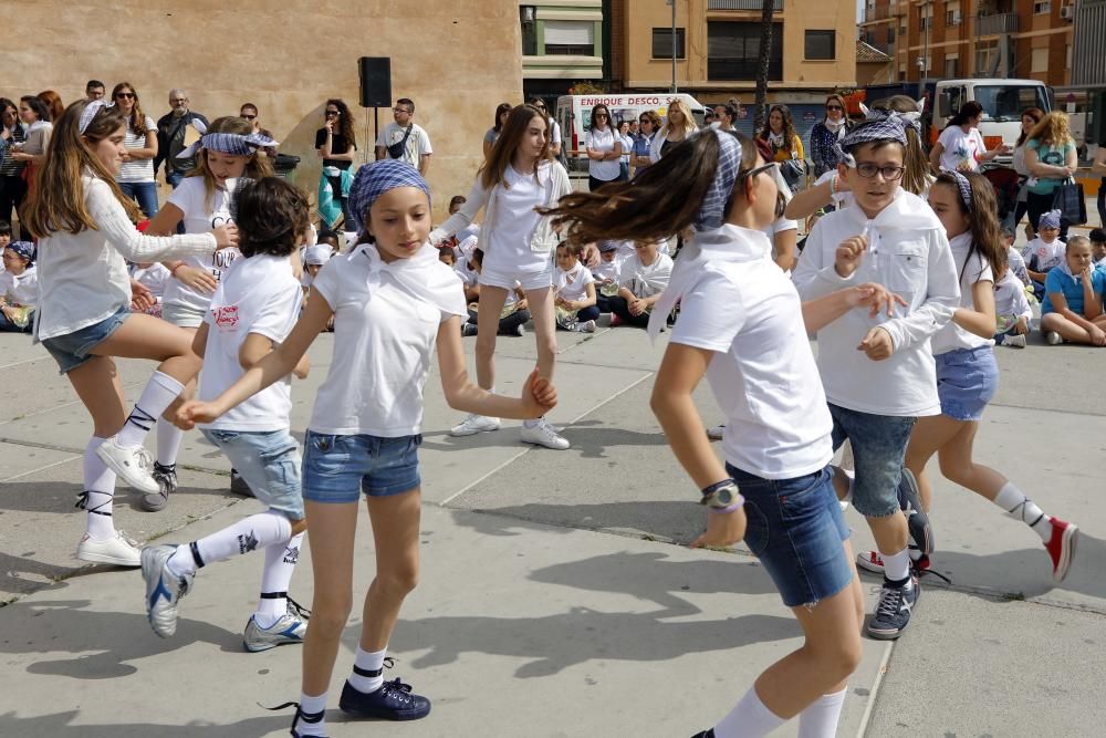 Trobada Escolar de Dansà Tradicional en Torrent.