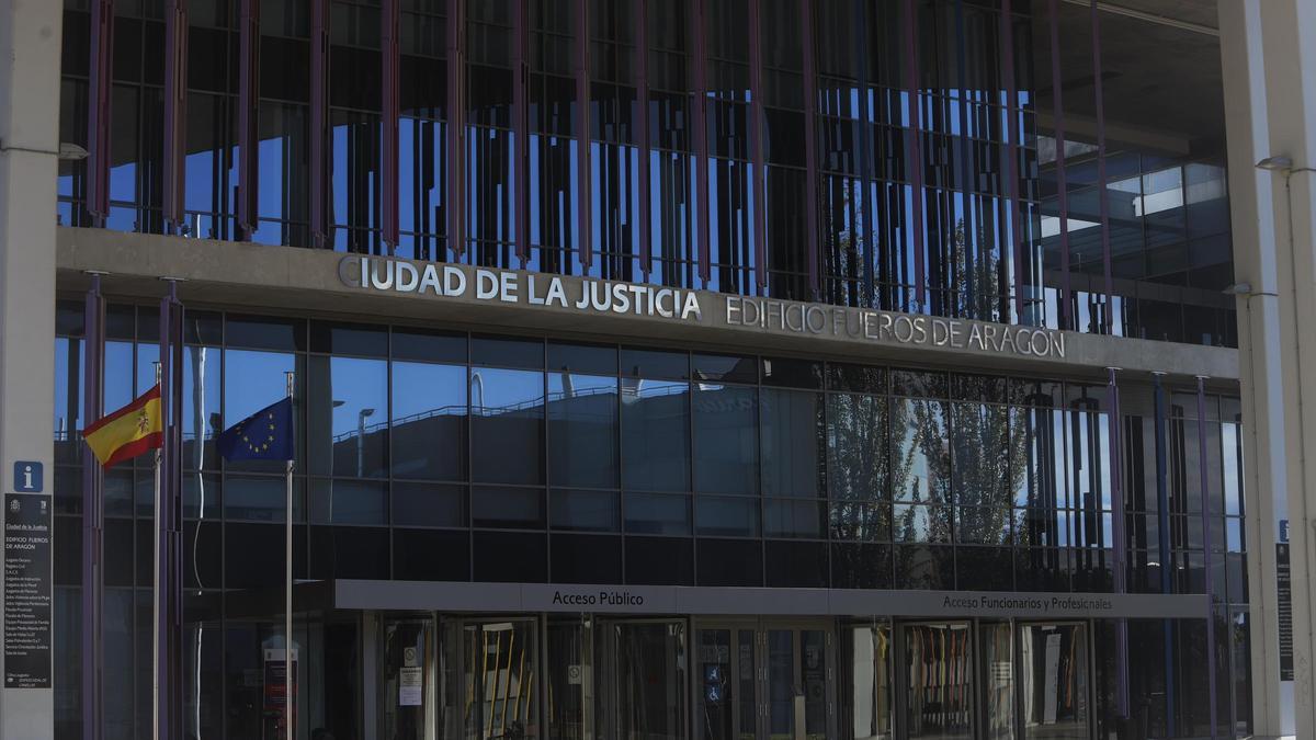 Vista del edificio Fueros de Aragón de la Ciudad de la Justicia de Zaragoza, que alberga las jurisdicciones de penal e instrucción.