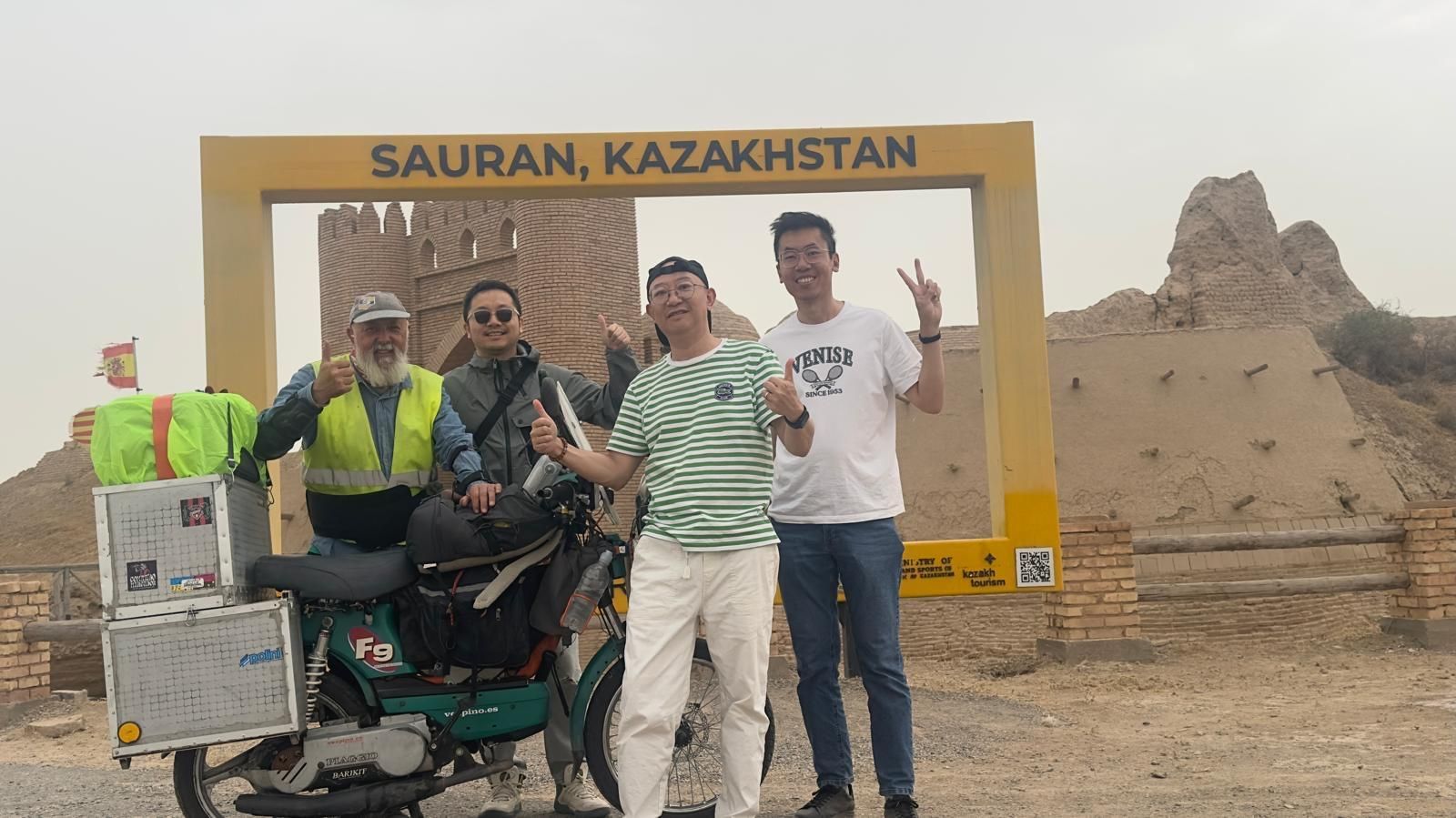 Diario de bitácora de una aventura en Vespino: Así ha compartido Valentín Salvador su aventura en Insatgram