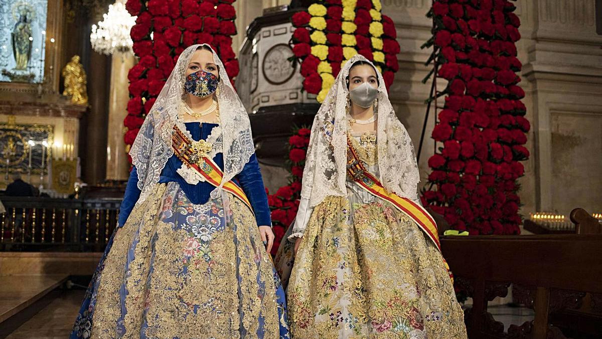 La Fallera Mayor y la Infantil de Xàtiva, en la Ofrenda celebrada el pasado 19 de marzo. | PERALES IBORRA