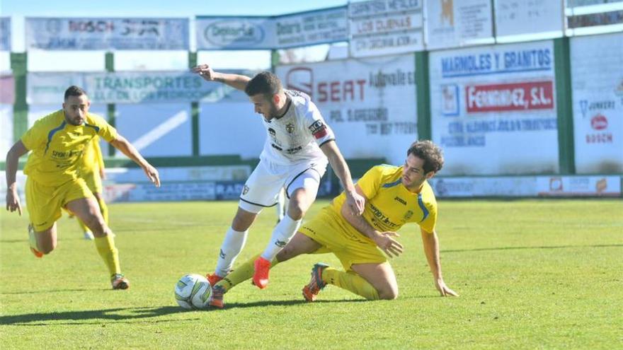 El Pozoblanco vuelve a ganar y el Salerm se aproxima al líder