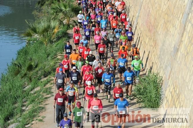 Marcha Nórdica en la mota del río Segura