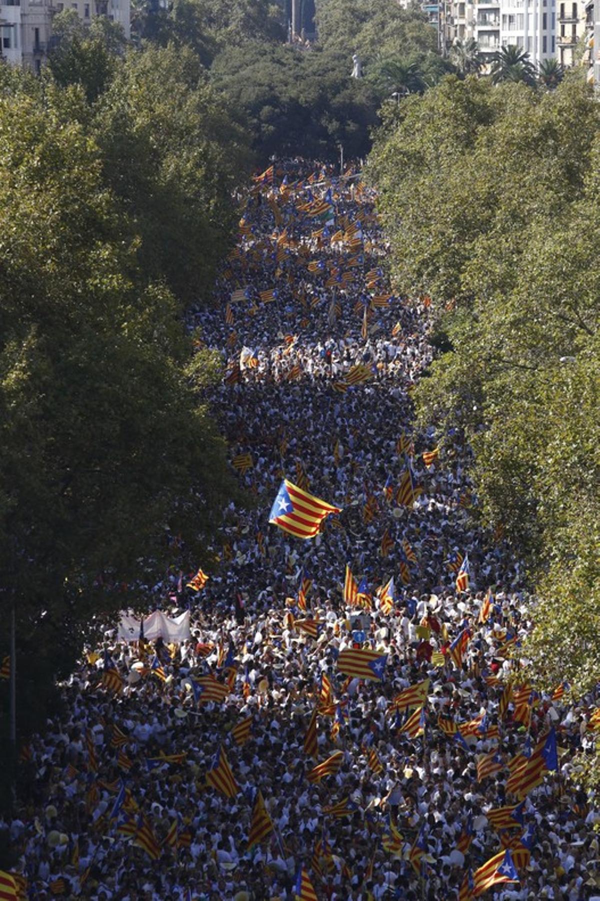 Mar de ’estelades’ en la manifestación de Barcelona.