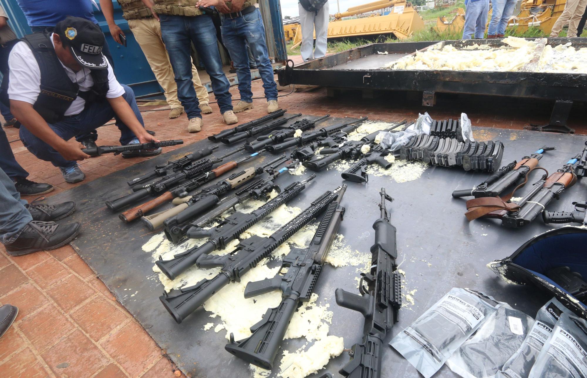 Armas de fuego confiscadas.