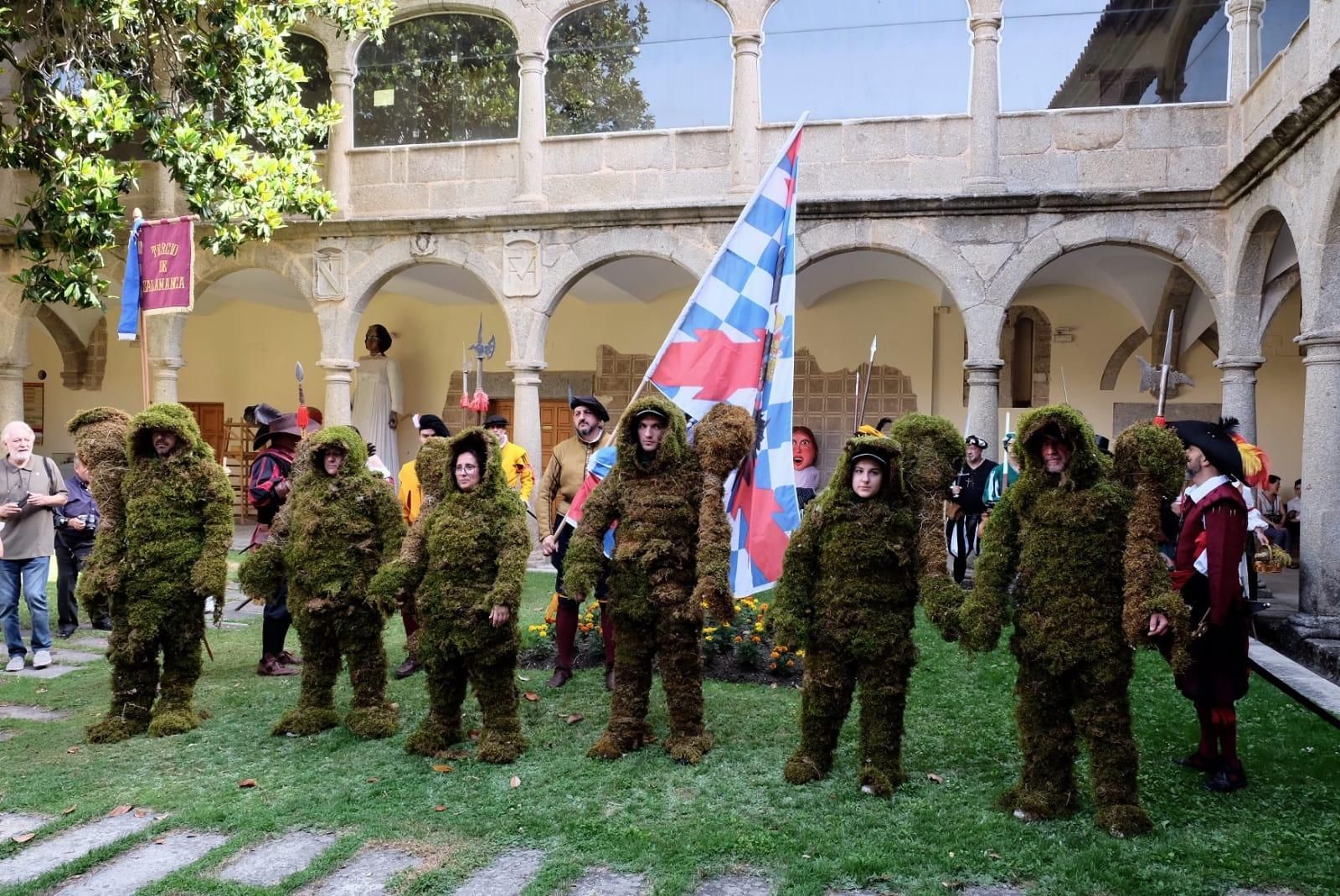 Béjar (Salamanca) celebra la festividad del Corpus Christi con sus Hombres de Musgo