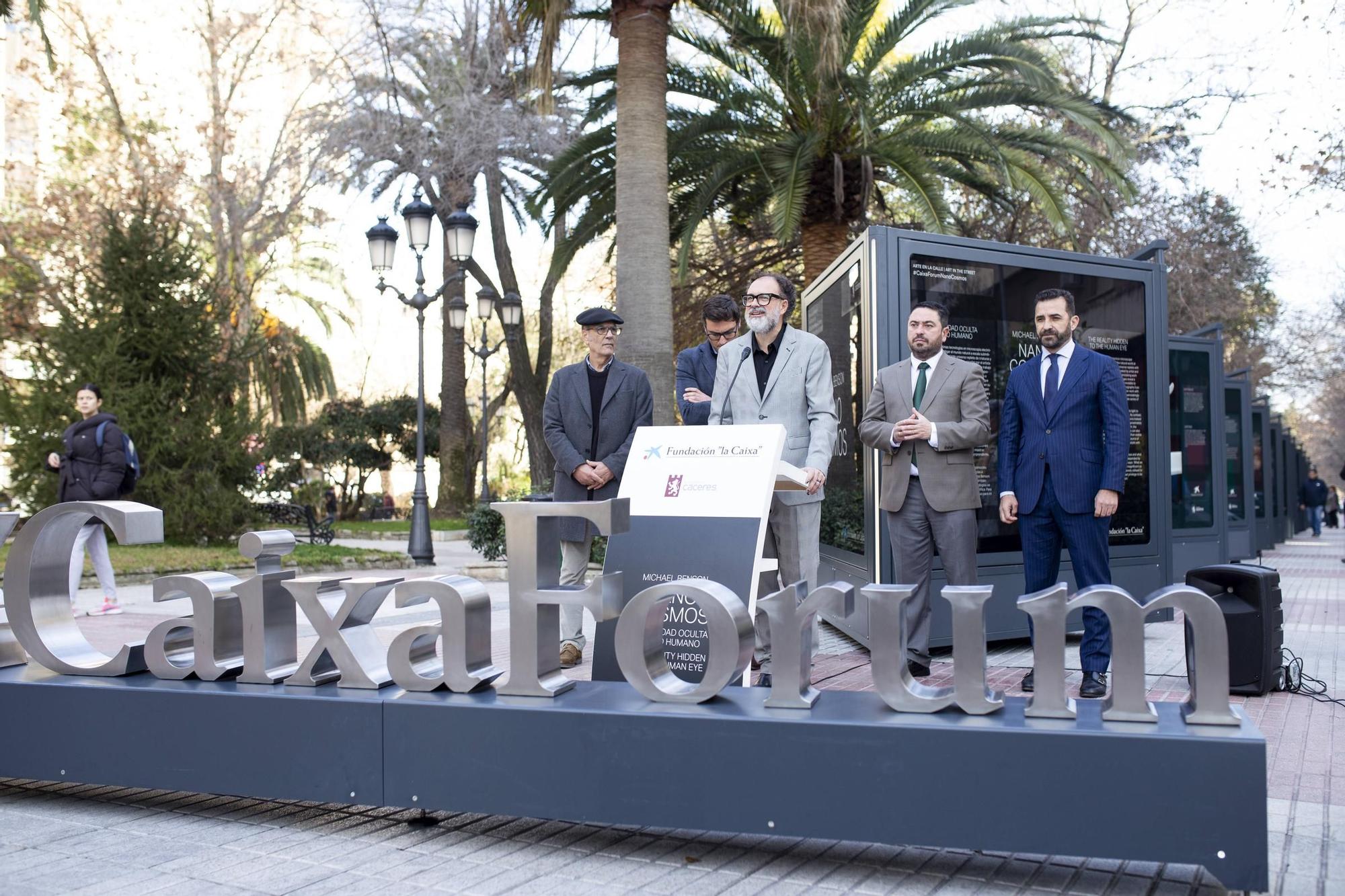 Galería | Así fue la inauguración de la exposición 'Nanocosmos' en Cáceres
