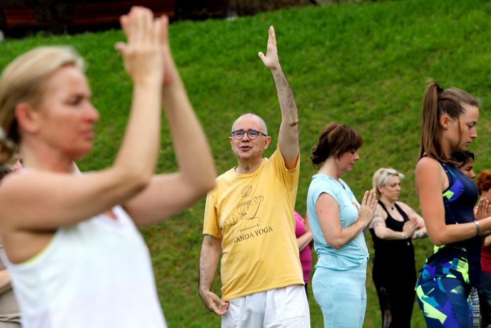 Actividades del día del yoga en Las Caldas