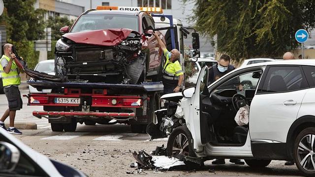 Accidente de tráfico en el polígono Vara de Quart de València, el pasado mes de septiembre. | LEVANTE-EMV