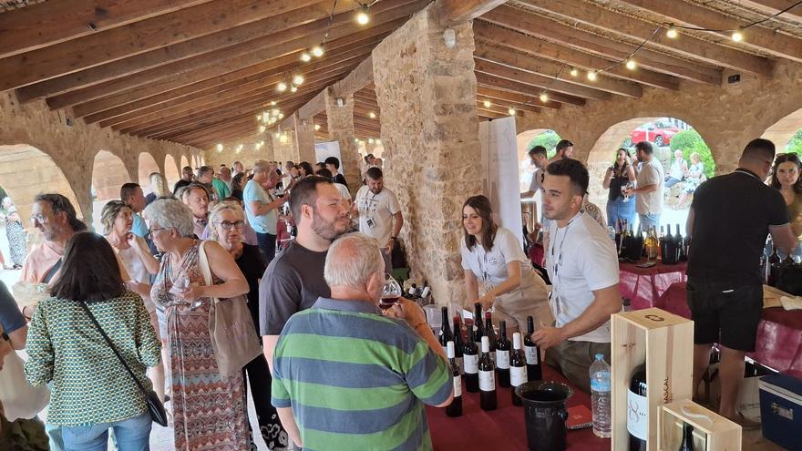 Singulares, de &quot;poble&quot; e insulares: la gran fiesta del vino en el riurau de Jesús Pobre (imágenes)